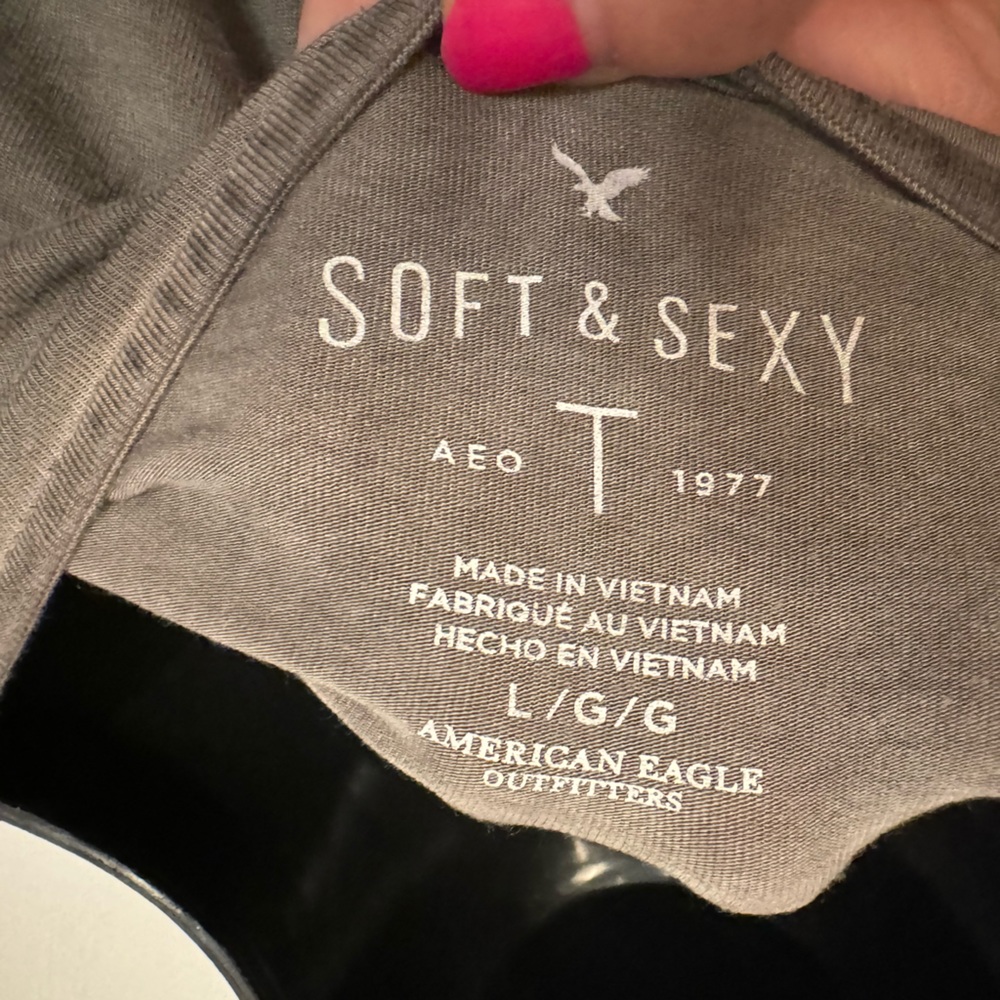 American Eagle Large top - Picture 4 of 4